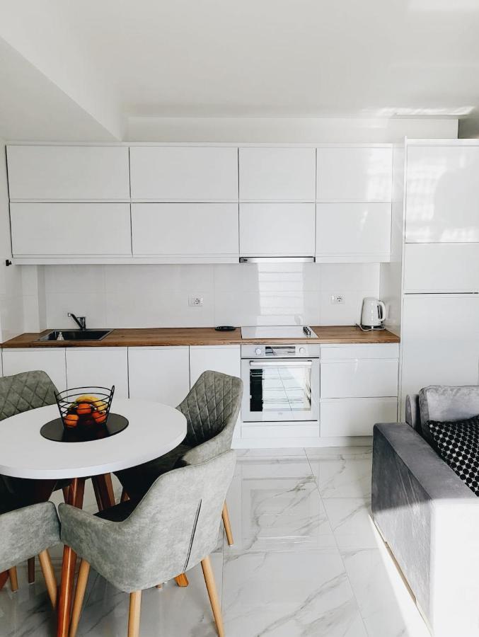 Stella Apartment Sarandë エクステリア 写真