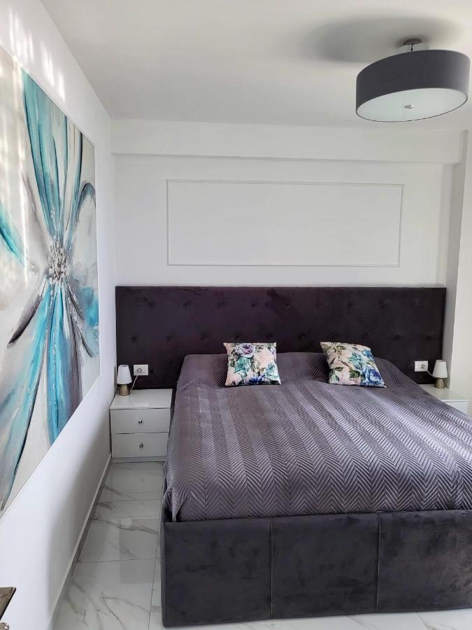 Stella Apartment Sarandë エクステリア 写真