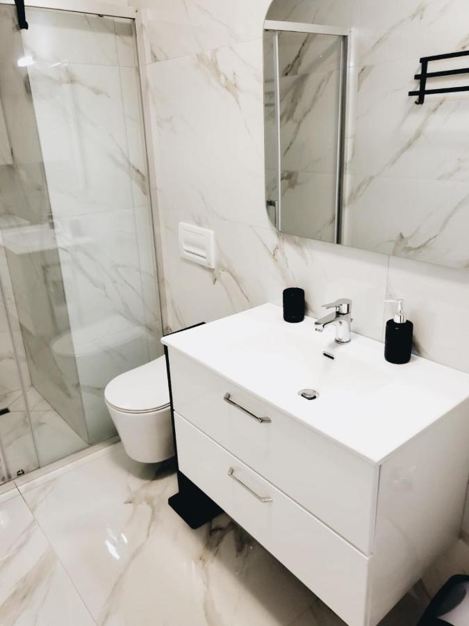 Stella Apartment Sarandë エクステリア 写真
