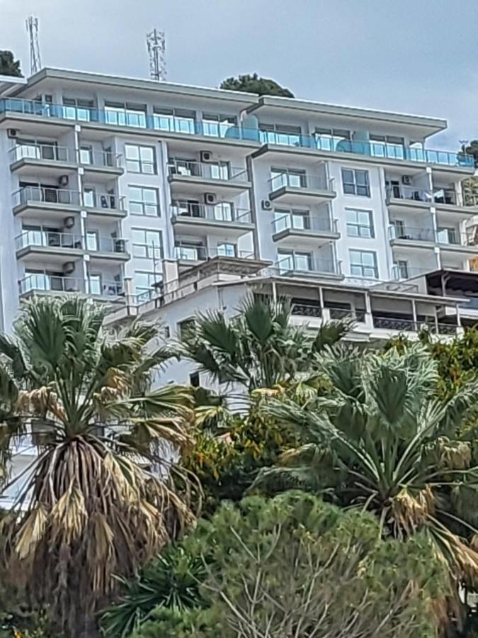 Stella Apartment Sarandë エクステリア 写真