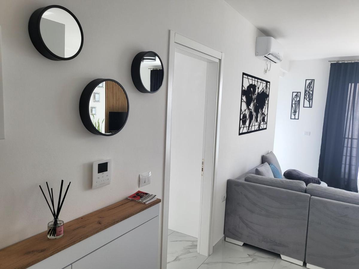 Stella Apartment Sarandë エクステリア 写真
